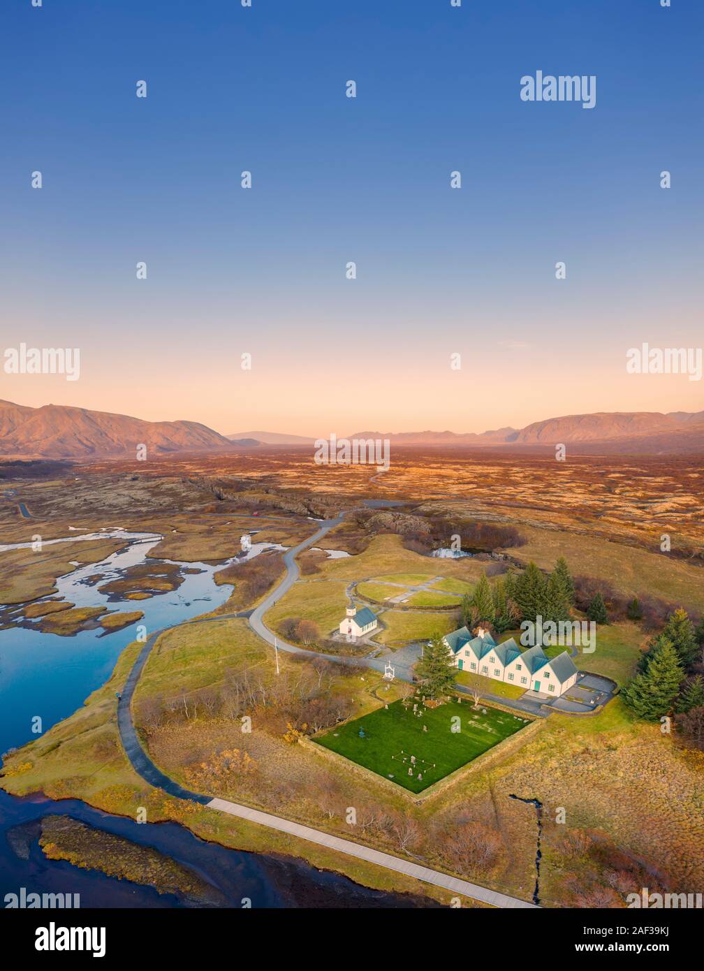 Église, cimetière et ferme, le Parc National de Thingvellir, Site du patrimoine mondial de l'Unesco, de l'Islande Banque D'Images