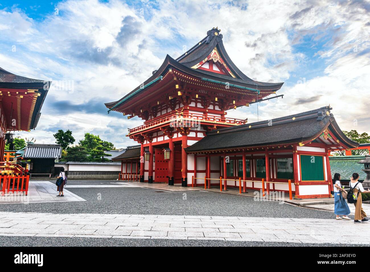 Kyoto, Fushimi ku,Japon, Asie - 5 septembre 2019 : vue sur le Sanctuaire Fushimi Inari taisha Banque D'Images