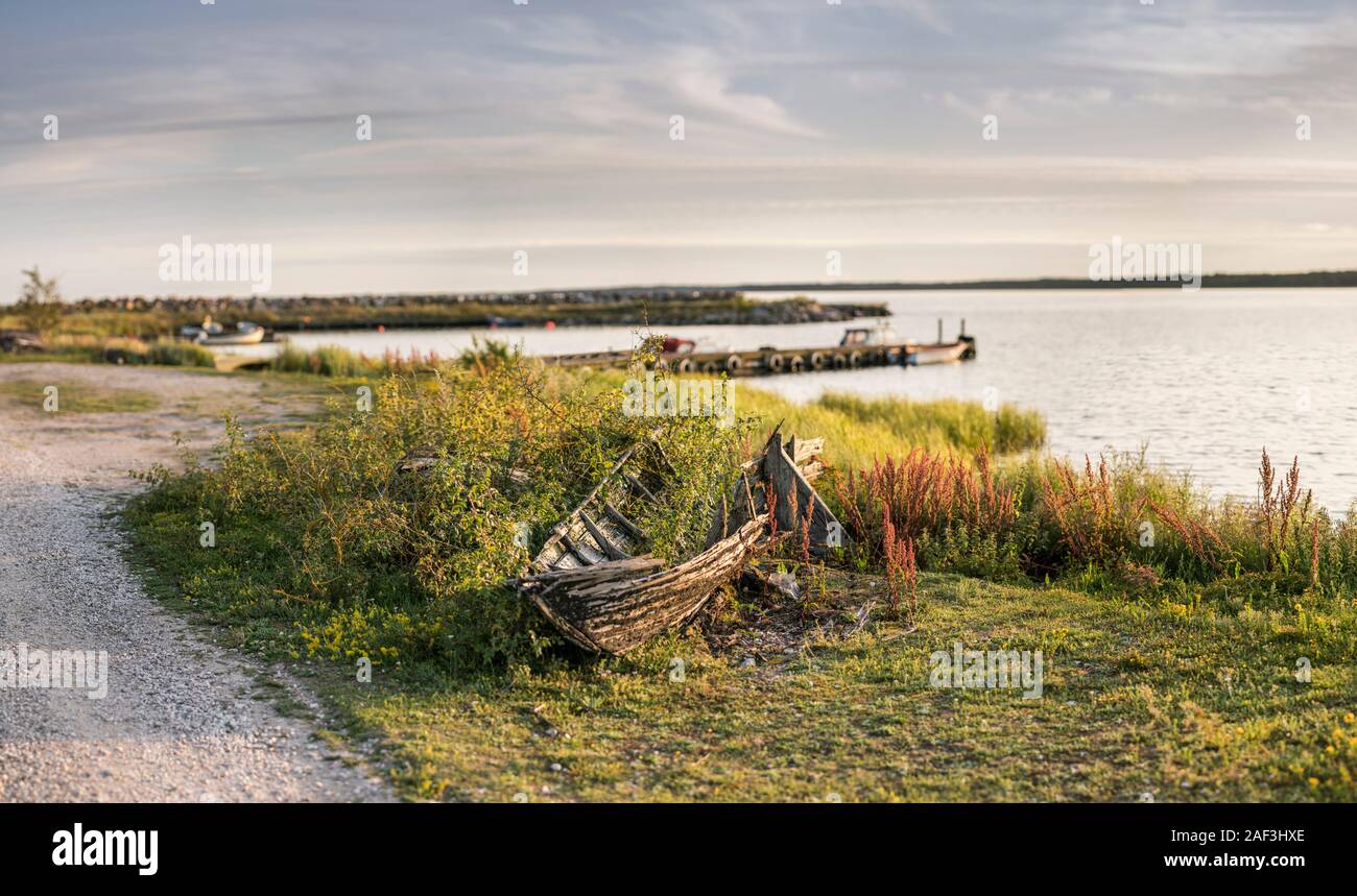 Ruines de vieux bateau en bois, Gotland, Suède, Scandinavie. Banque D'Images