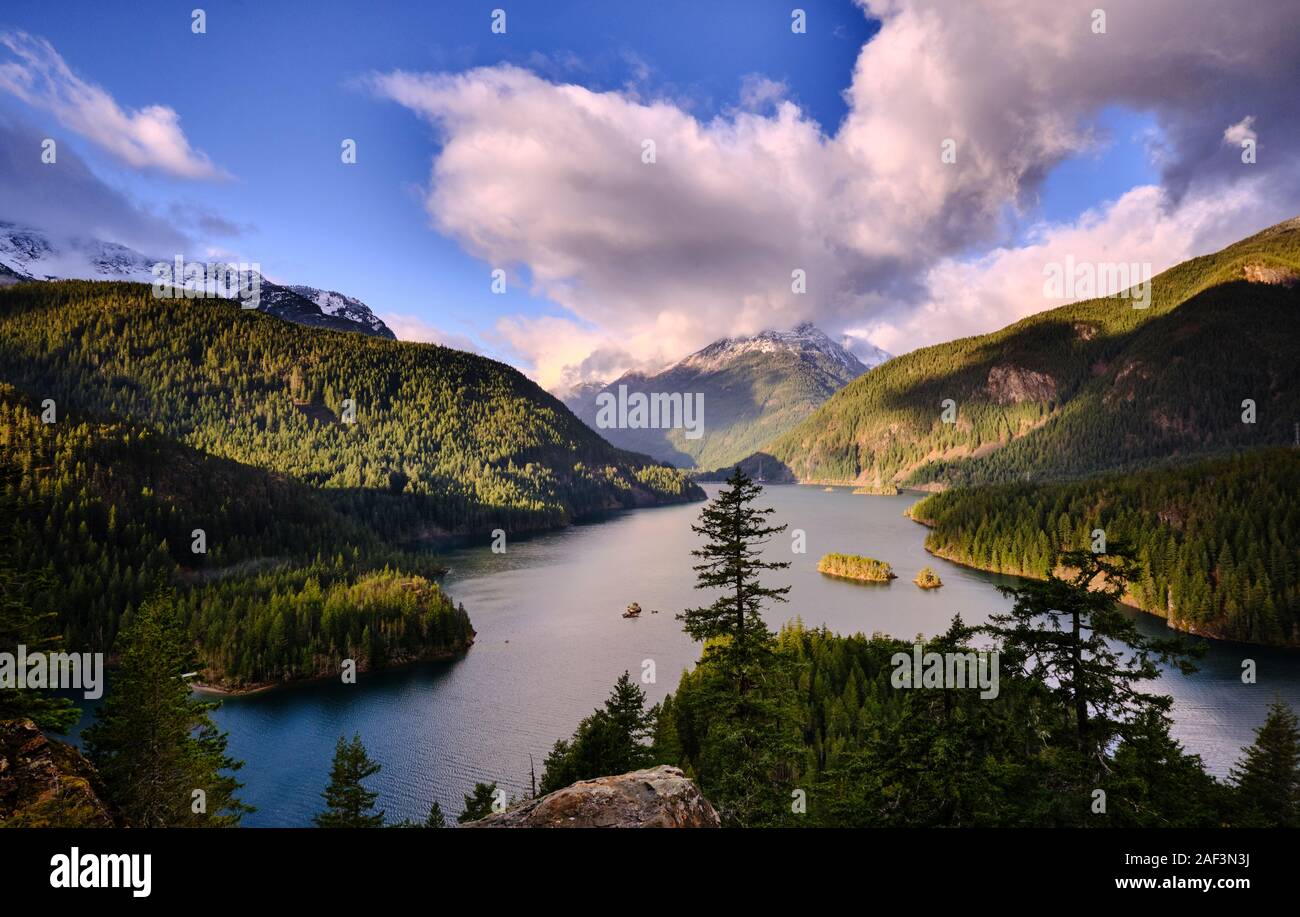 La vue depuis le lac Diablo donnent sur dans la North Cascades National Park Banque D'Images