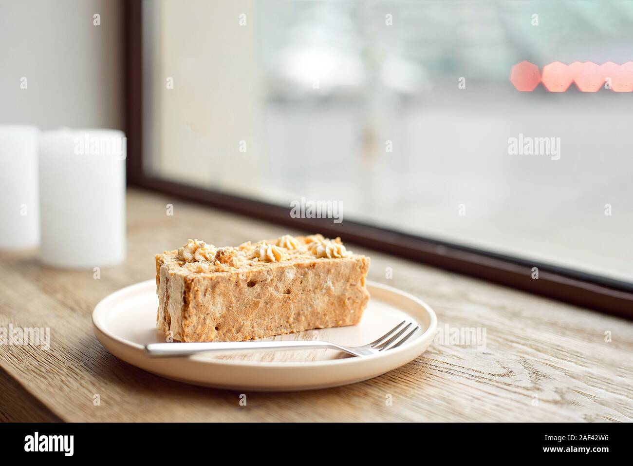 Maison saine Gâteau de carotte prête pour Pâques Banque D'Images