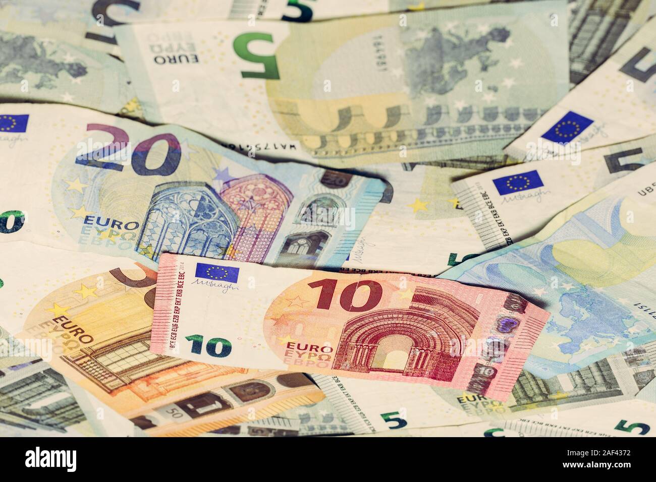 Différents billets en euros, belle texture de papier monnaie. Banque D'Images