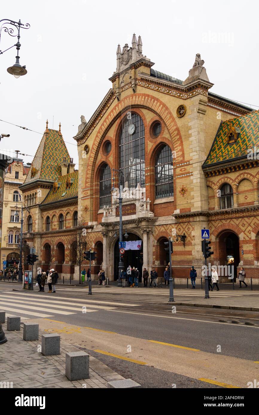 Le Grand Marché Central Hall, Vararcsarnok, Budapest, Hongrie. Décembre 2019 Banque D'Images