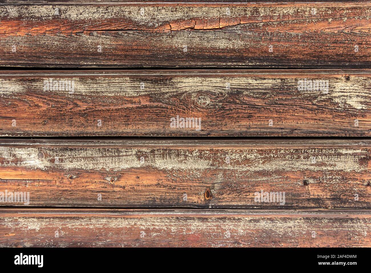 Planches en bois patiné sur une maison ancienne. Banque D'Images