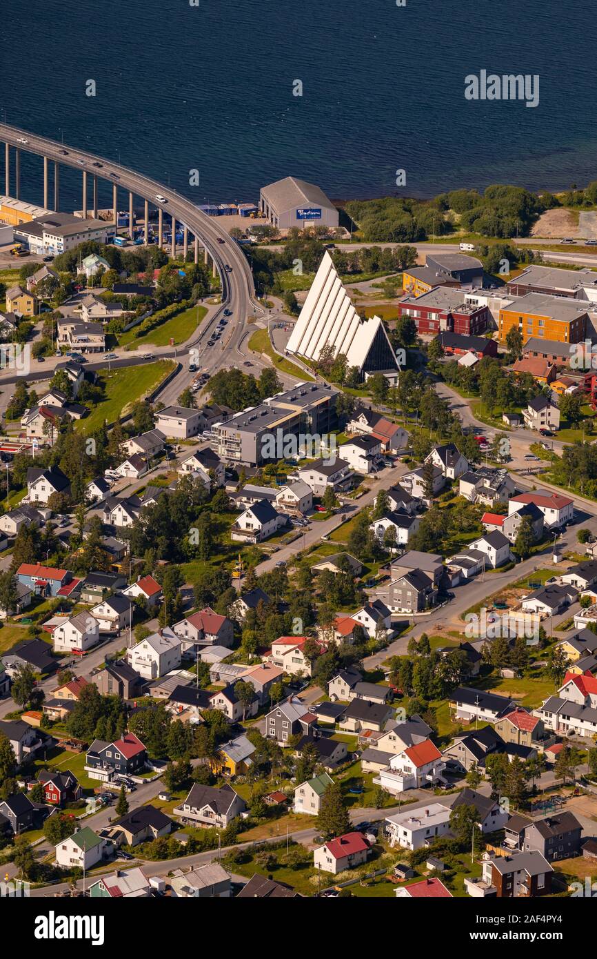 TROMSØ, NORVÈGE - Tromsdalen, Église ou Cathédrale de l'Arctique, une église moderne de béton et de métal, l'architecte Jan Inge Hovig. Banque D'Images