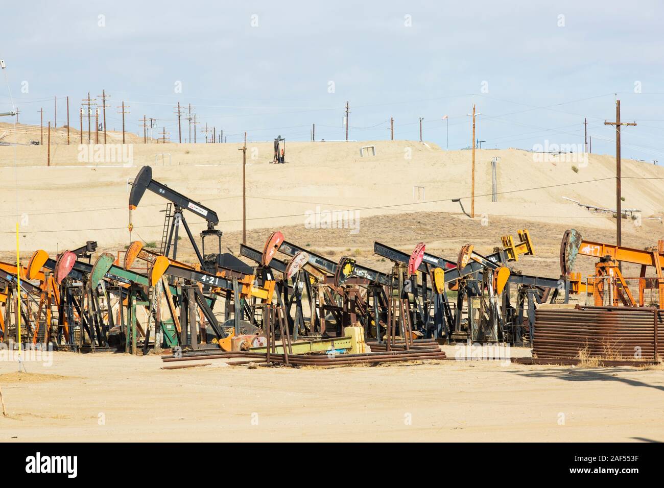 La Kern River oilfield dans Oildale, Bakersfield, Californie, USA. À la suite d'une sécheresse sans précédent de quatre ans, Bakersfield est maintenant le plus sec des cit Banque D'Images