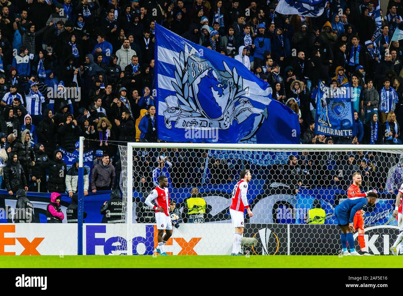 12 décembre 2019, Porto, Portugal UEFA Europa League Soccer 2019 Porto v Feyenoord L-R .FCP# 2. L'UEFA Europa League Phase Groupe 2019/2020 Banque D'Images