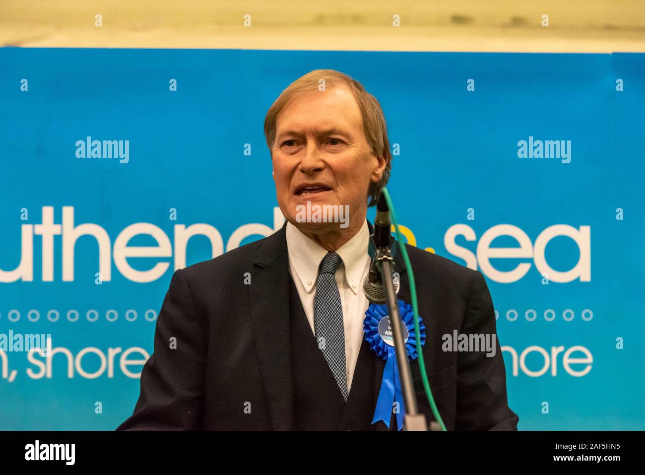 Southend on Sea, Essex, Royaume-Uni. Le dépouillement définitif vient d'être annoncé pour la circonscription de Southend West, le candidat conservateur Sir David Amess conservant le siège qu'il occupe depuis 1997 Banque D'Images