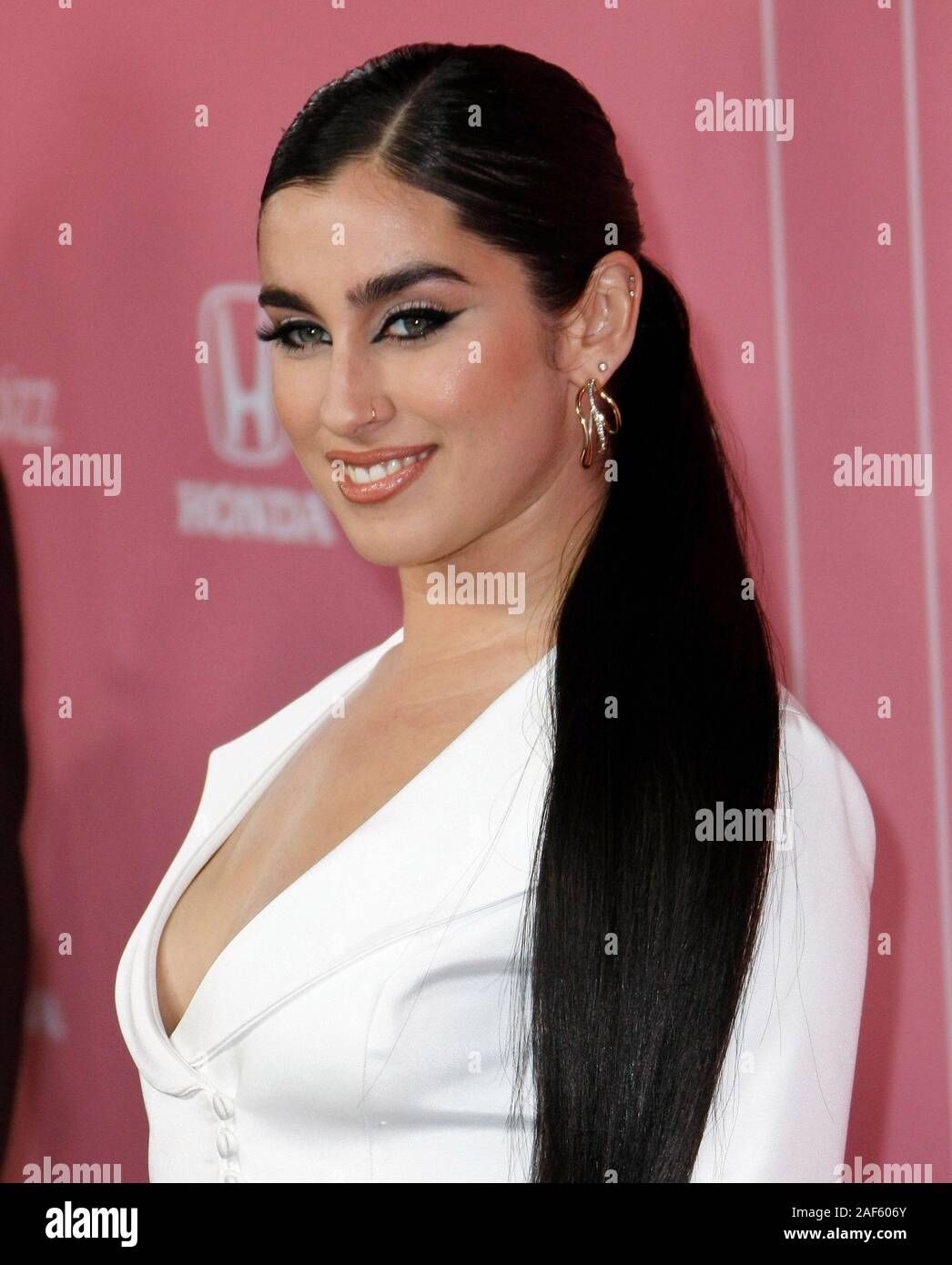 Los Angeles, Californie, USA. Dec 12, 2019. Los Angeles, Californie, USA. Dec 12, 2019. Lauren Jauregui arrive au Billboard Women In Music 2019 au Hollywood Palladium le 12 décembre 2019 à Los Angeles, Californie. Photo : CraSH/imageSPACE/MediaPunch MediaPunch Crédit : Inc/Alamy Live News Banque D'Images