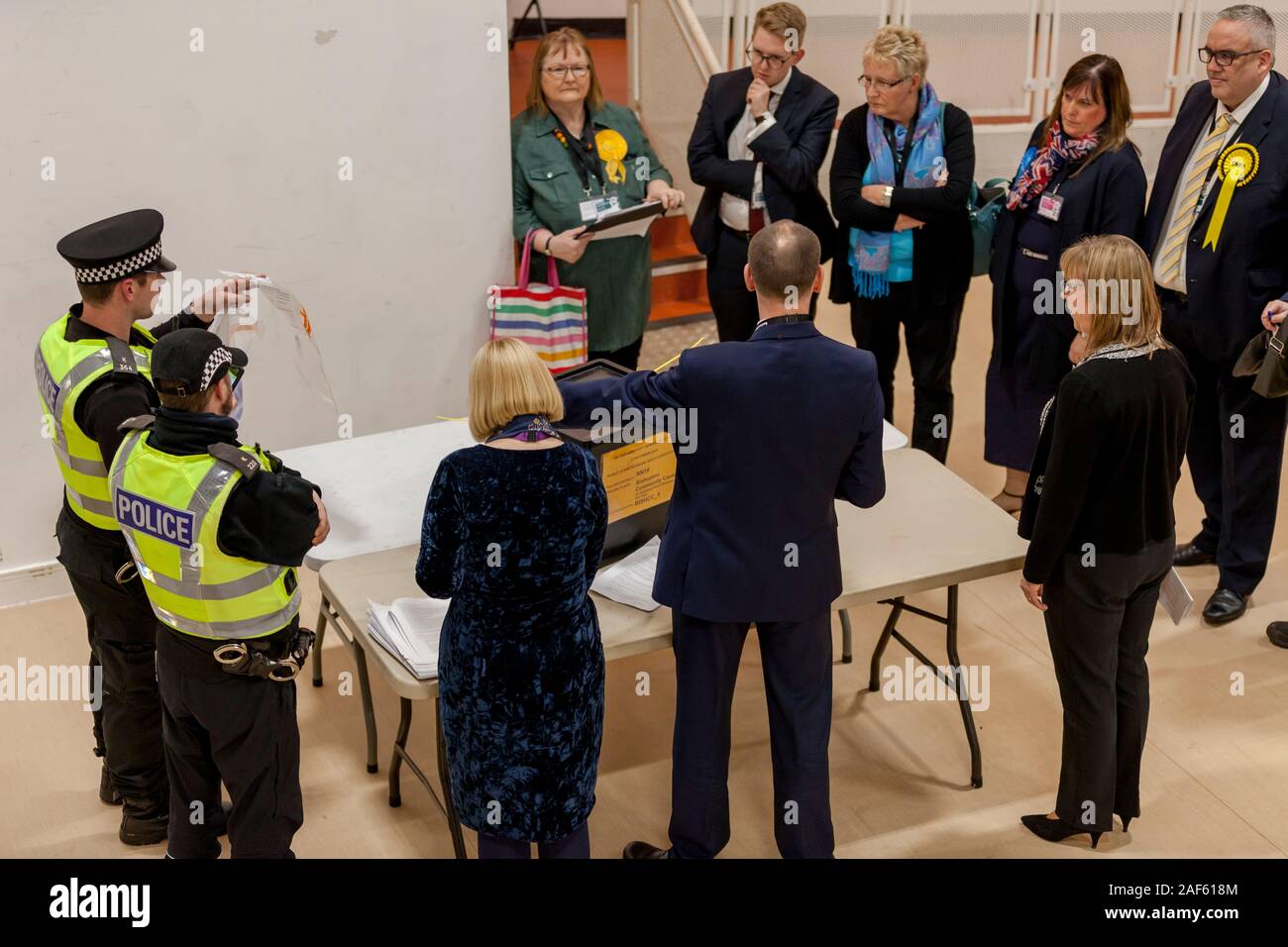 L'élection générale BRITANNIQUE 2019 Mhairi Black & Gavin Newlands SNP. La fraude électorale. Banque D'Images