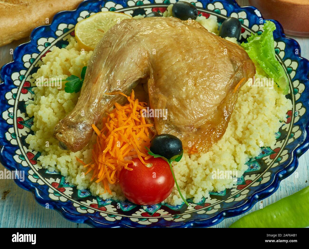 Couscous au poulet Tunisien, une cuisine tunisienne traditionnelle, un