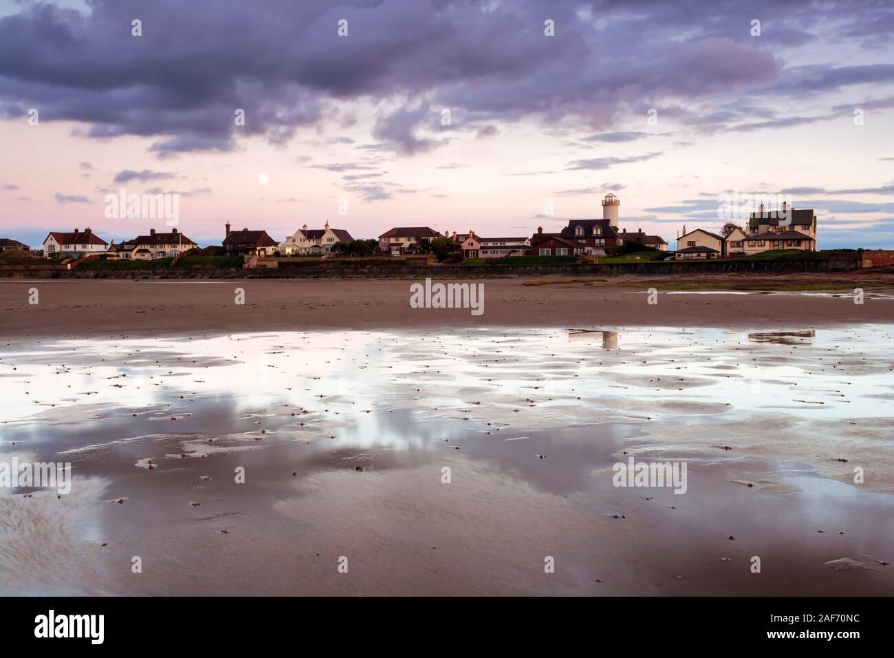 Un soir vue de West Kirby sur la Péninsule de Wirral. Banque D'Images