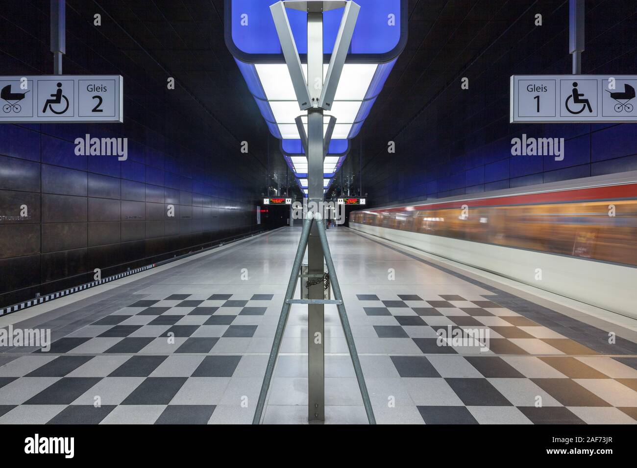 La station de métro Université HafenCity, Hambourg, Allemagne Banque D'Images