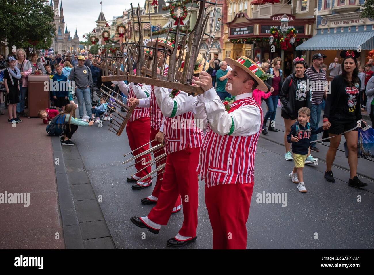 Orlando, Floride. Le 15 novembre 2019. Vintage street band at Magic Kingdom Banque D'Images