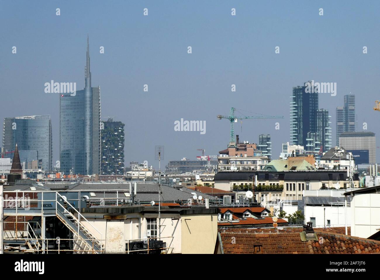 Tours d'Unicredit vu depuis le toit de la galerie Vittorio Emanuele II, Milan, Lombardie, Italie, Europe province Banque D'Images