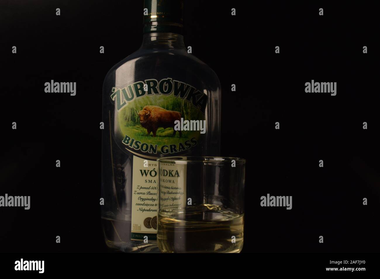 Still Life Studio Photo Shoot, Zubrowka Vodka herbe de bison polonais, signalisation, 2019. Banque D'Images