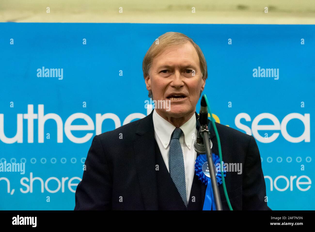 David Amess lors de l'élection générale britannique de scrutin Circonscription Southend count et déclaration de résultats à Garon Park, Southend, Essex, UK Banque D'Images