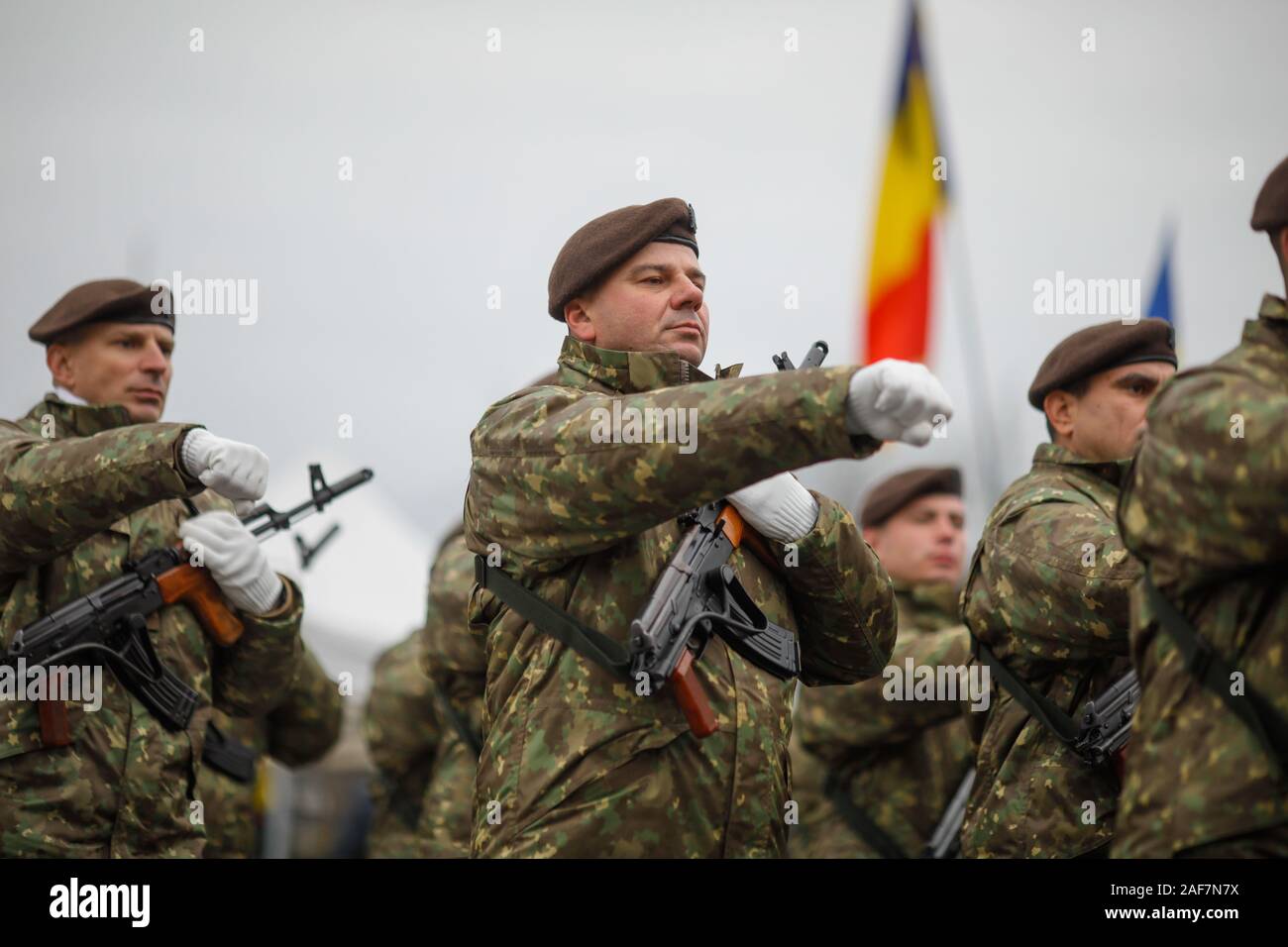 Bucarest, Roumanie - 01 décembre 2019 : des soldats de l'armée roumaine à la Journée nationale roumaine parade militaire. Banque D'Images