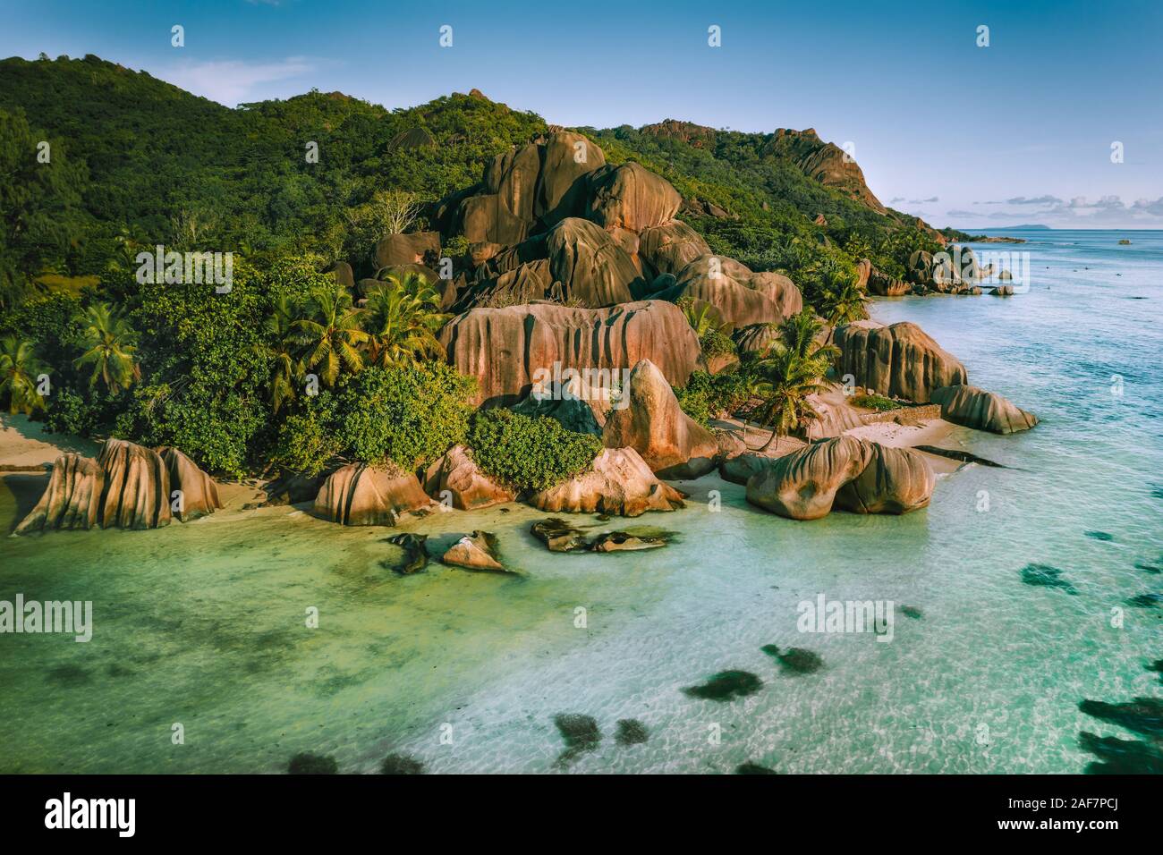 anse-source-d-argent-beau-c-l-bre-plage-de-l-le-de-la-digue-aux
