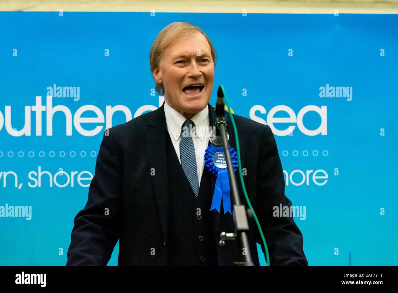 David Amess lors de l'élection générale britannique de scrutin Circonscription Southend count et déclaration de résultats à Garon Park, Southend, Essex, UK Banque D'Images