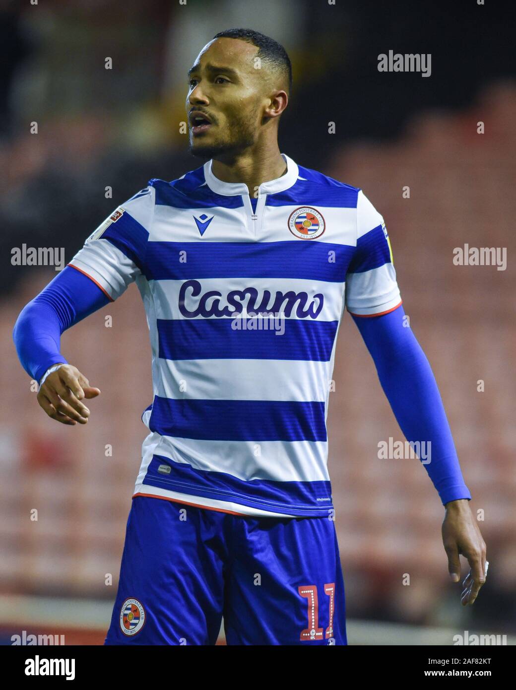 11 décembre 2019, Oakwell, Barnsley, Angleterre ; Sky Bet Championship, Barnsley v Lecture : Jordanie Obita (11) de la lecture Crédit FC : Dean Williams/News Images Banque D'Images