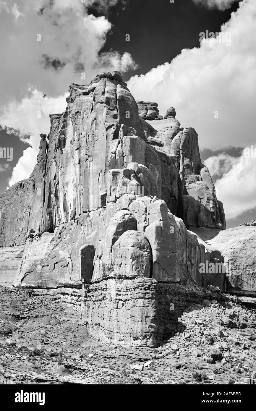 Photo noir et blanc de formations rocheuses dans Arches National Park, Utah, USA. Banque D'Images