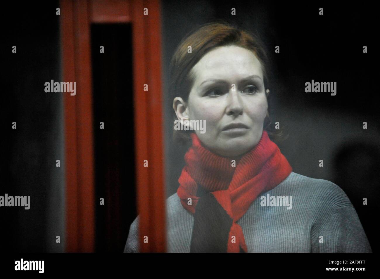 Kiev, Ukraine. 13 Décembre, 2019. Médecin de l'enfant, chirurgien cardiaque, bénévole, Yulia Kuzmenko lors d'une réunion du tribunal de district Petchersky de Kiev sur l'élection d'une mesure préventive.Yulia Kuzmenko est soupçonné d'implication dans le meurtre d'un journaliste, Pavel Sheremet en 2016 qui sont morts dans une explosion de voiture. Suspect police cinq personnes. Le ministre de l'intérieur, Darsen Avakov a annoncé la détention de suspects dans l'affaire Sheremet. Credit : SOPA/Alamy Images Limited Live News Banque D'Images