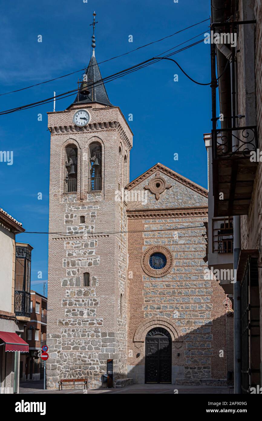 Vue de l'église paroissiale de sonseca situé dans le centre de la ville du même nom. Toledo. Castilla la Mancha. Espagne Banque D'Images