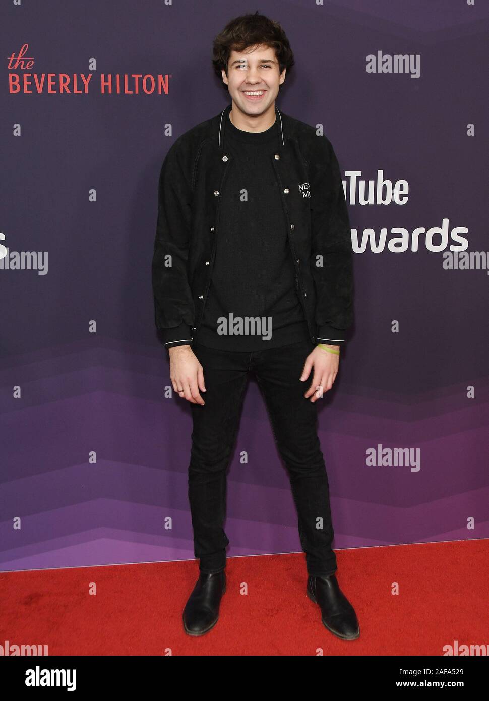 Los Angeles, USA. 13 Décembre, 2019. David Dobrik arrive à la 9e édition Streamy Awards qui a eu lieu au Beverly Hilton de Los Angeles, CA le Vendredi, Décembre 13, 2019 ?. (Photo par Sthanlee B. Mirador/Sipa USA) Crédit : Sipa USA/Alamy Live News Banque D'Images