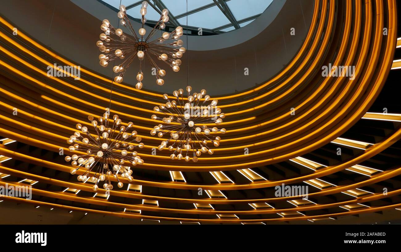 Plafond Art Déco dans le Manchester Arndale Centre Commercial. Banque D'Images