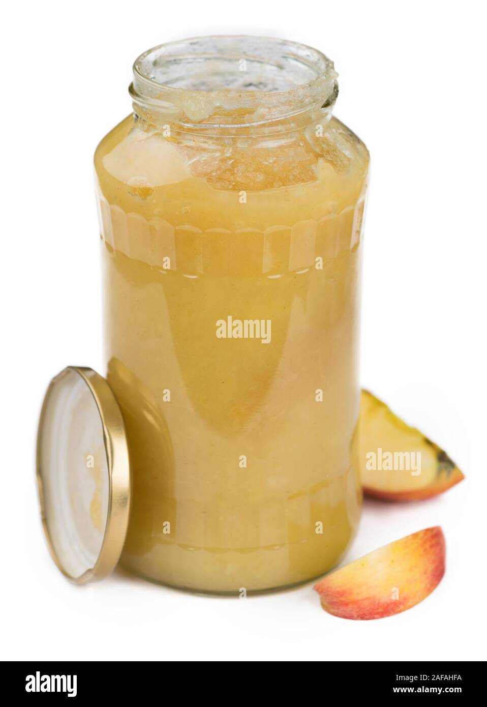 Compote maison (selective focus) isolé sur fond blanc (gros plan) Banque D'Images