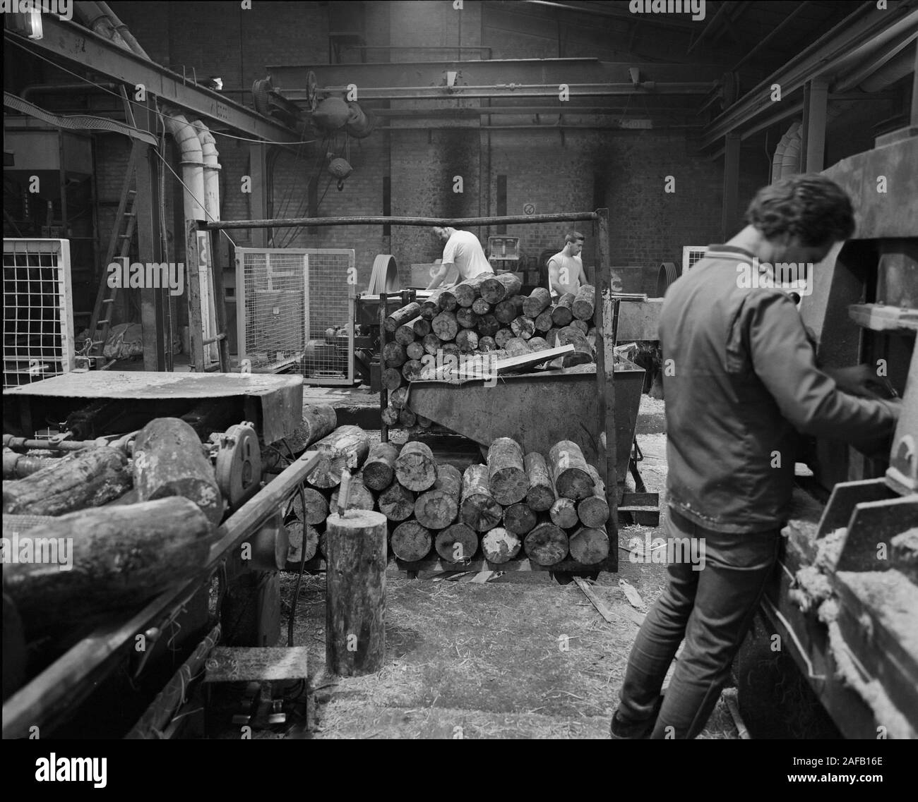 1987 Usine de béton au travail, montrant l'absence de la santé et sécurité en 1980, la Grande-Bretagne Banque D'Images