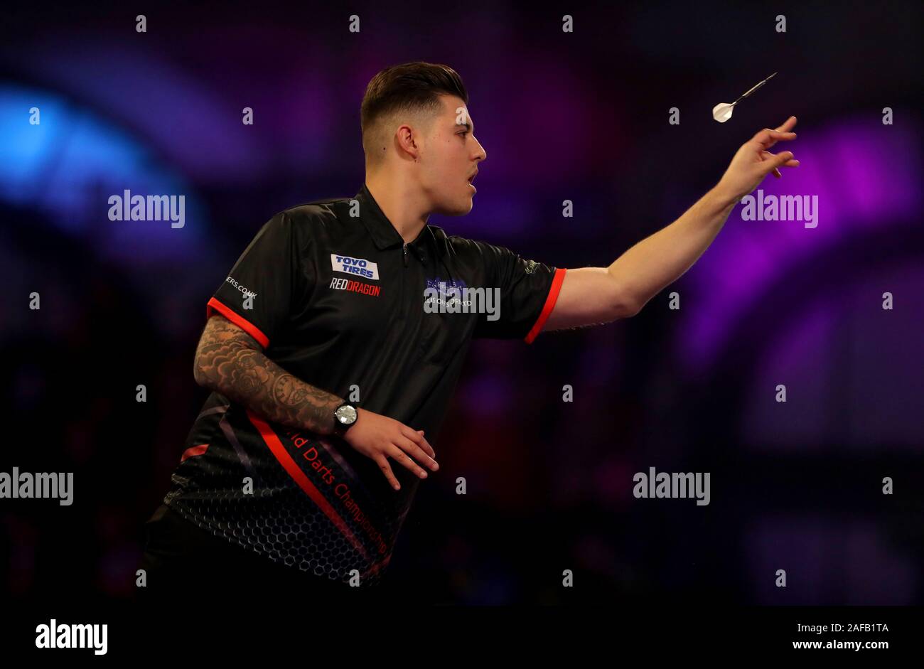 Ryan Meikle pendant son match contre Yuki Yamada au cours de la deuxième journée du Championnat du Monde de William Hill à Alexandra Palace, Londres. Banque D'Images