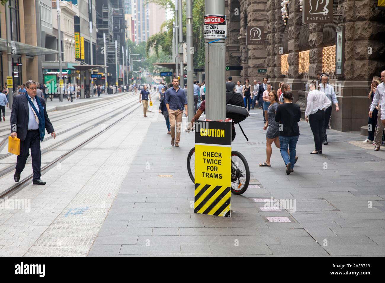 Sydney light rail, mise en garde pour le light rail tramways avant de commencer les opérations en décembre 2019, Sydney, Australie Banque D'Images