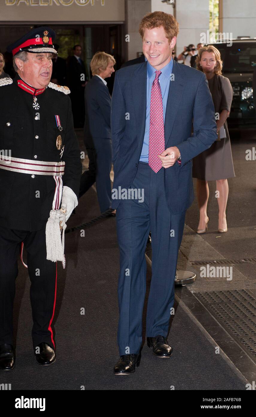 Le prince Harry arrivant pour l'Wellchild awards à l'Hôtel Intercontinental de Londres. Banque D'Images