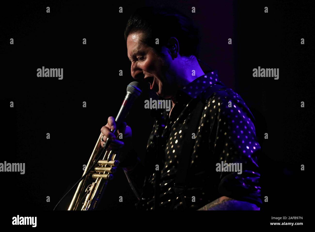 Wilmington, DE, USA. 14 Décembre, 2019. Musicien de jazz BRIAN NEWMAN effectuer pendant une célébration vendredi, 13 septembre 2019, au Théâtre de la Reine à Wilmington, Delaware. Credit : Saquan Stimpson/ZUMA/Alamy Fil Live News Banque D'Images