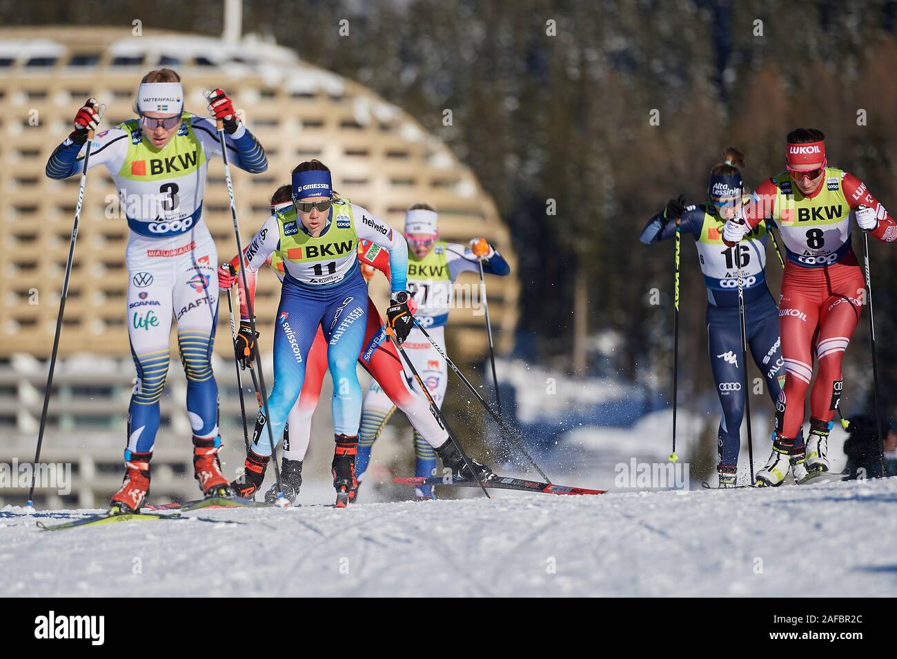 Davos, Suisse, 14. Dezember 2019. 3 la chaleur (von links nach rechts : Jonna Sundling, Aurélien van der Graaff, Emma Ribom, Lucia Scardoni, Natalia Nepryaeva Banque D'Images