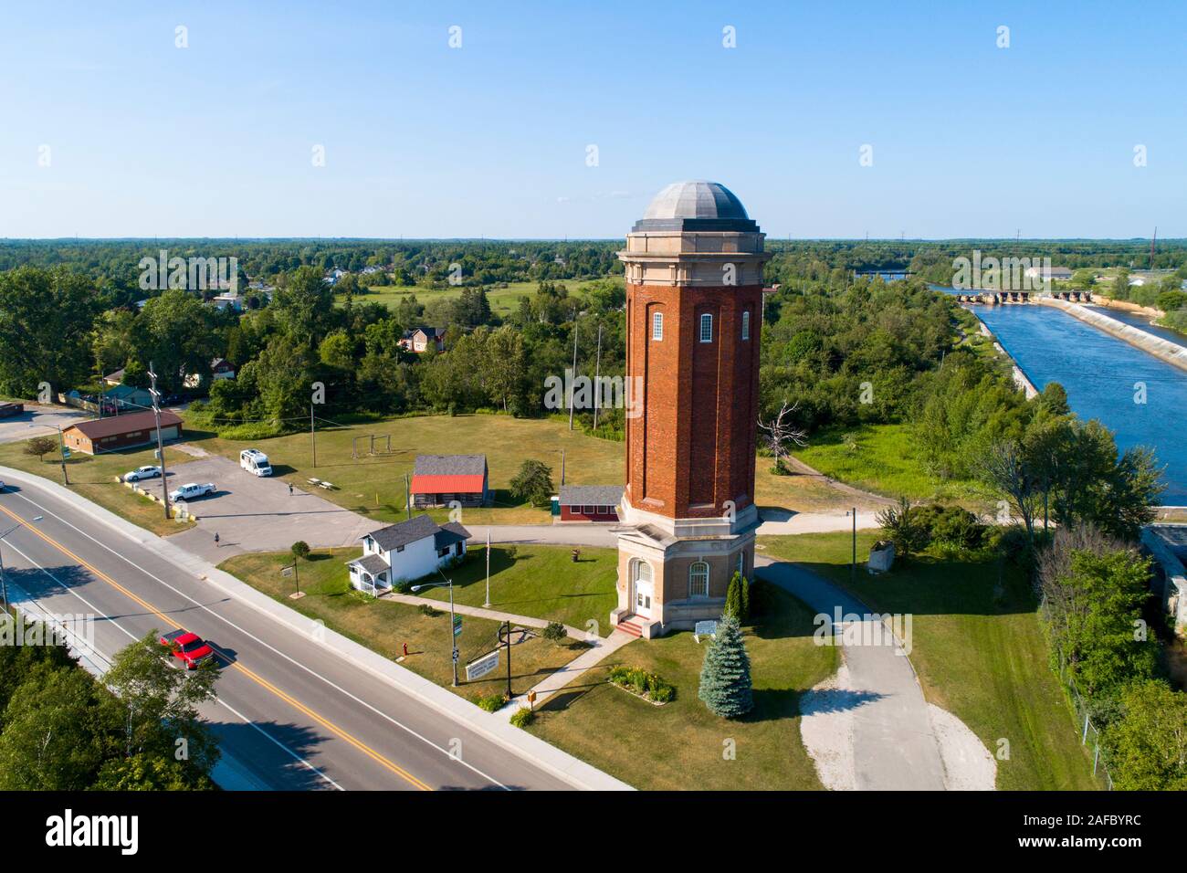 L'ancien château d'eau Manistique et station de pompage, dans la péninsule supérieure du Michigan sur le lac Michigan achevé en 1922, est titulaire d'un réservoir de 200 000 litres d'eau. T Banque D'Images