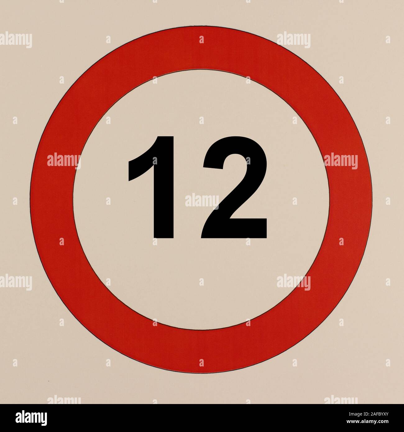 Illustration des Straßenverkehrszeichen 'Maximale Geschwindigkeit 12 Stundenkilometer" Banque D'Images