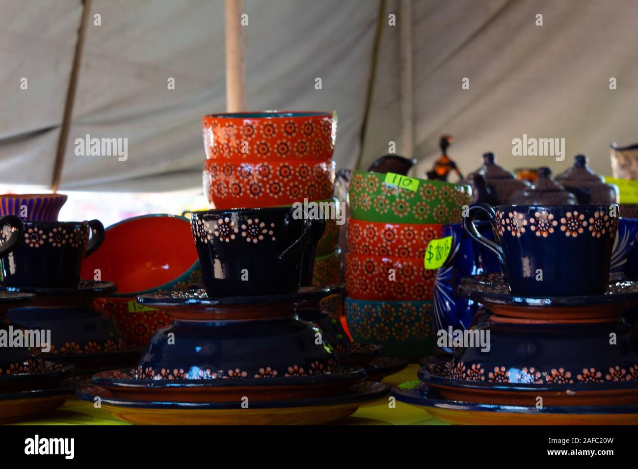 Le Sinaloa, Mexique - 12 décembre 2019 : Vente d'artisanat mexicain au marché local Banque D'Images