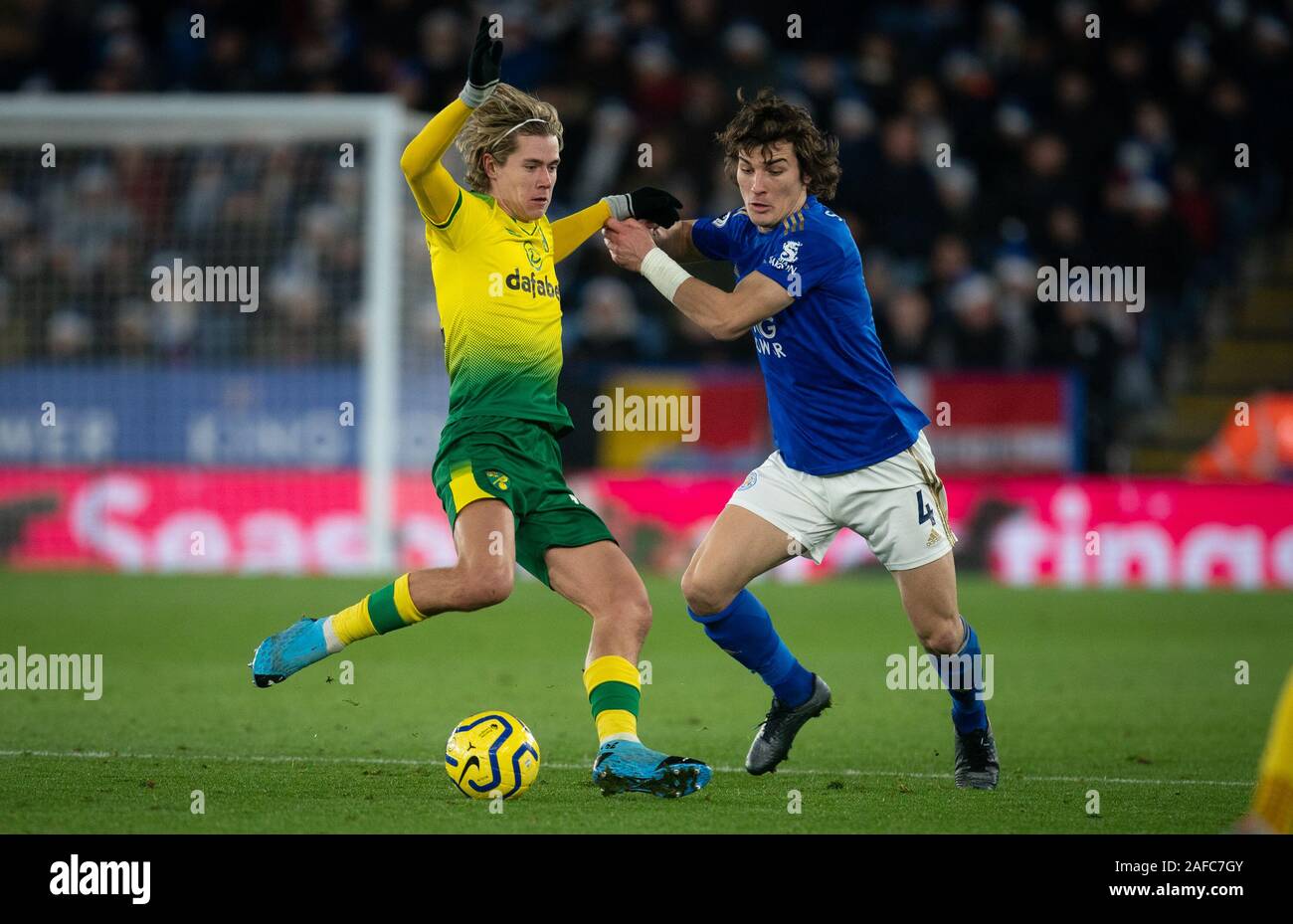 Leicester, Royaume-Uni. 14 Décembre, 2019. Todd Cantwell de Norwich City & Caglar Soyuncu de Leicester City au cours de la Premier League match entre Leicester City et Norwich City à la King Power Stadium, Leicester, Angleterre le 14 décembre 2019. Photo par Andy Rowland. Credit : premier Media Images/Alamy Live News Banque D'Images