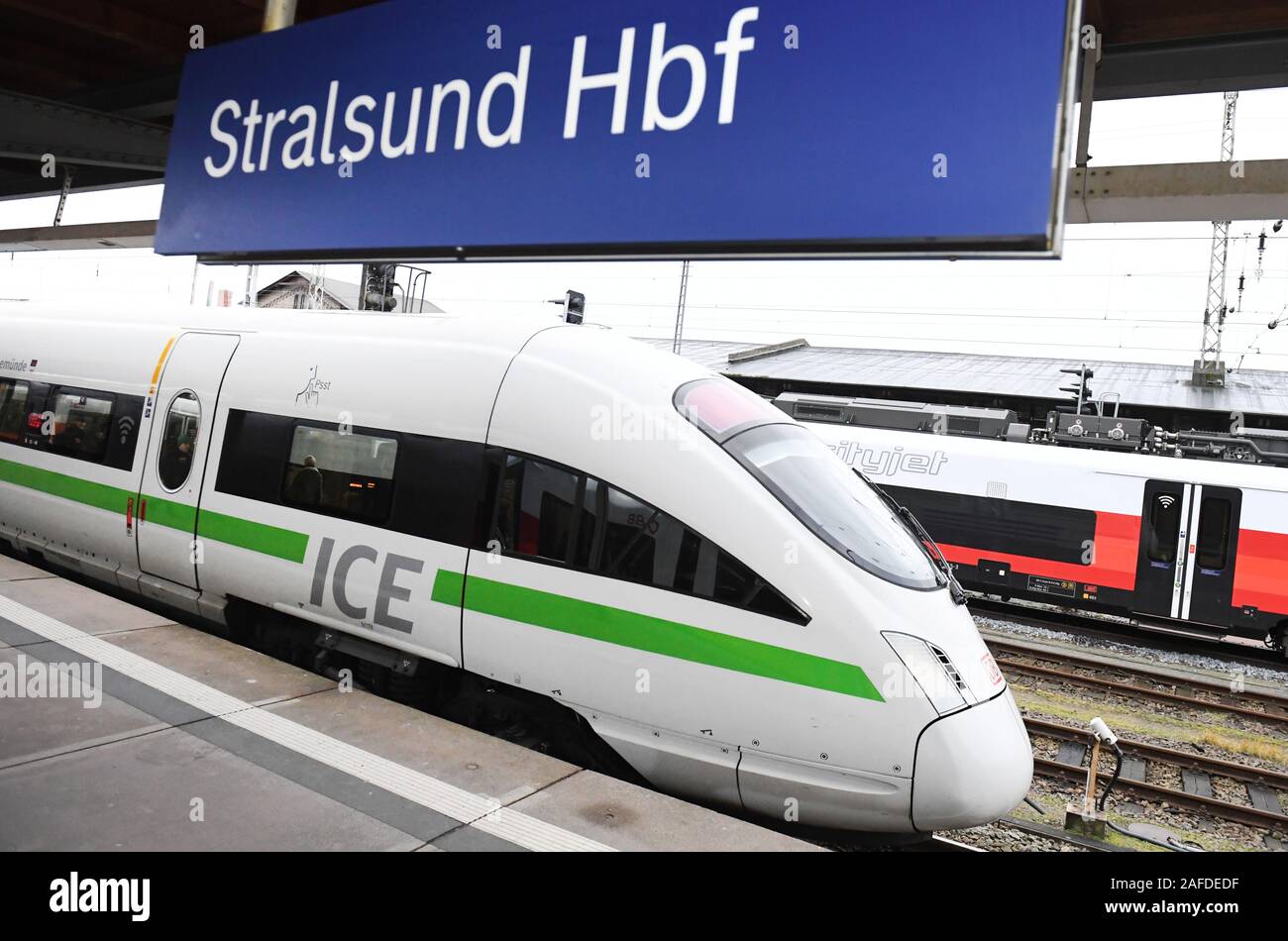 trains ice
