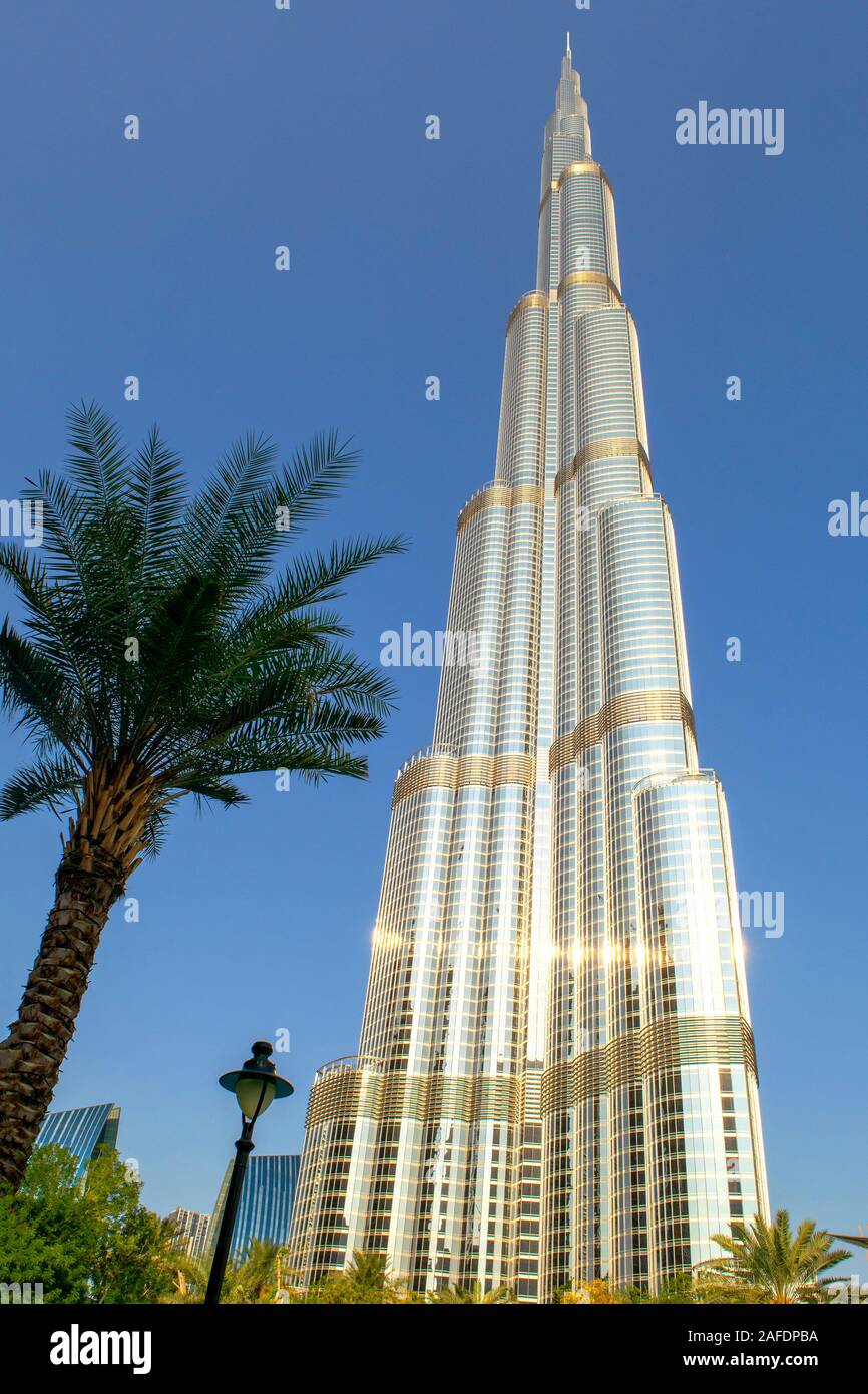 Dubaï/Émirats arabes unis - 3 décembre 2019 : tour Burj Khalifa à Dubaï. Le plus haut bâtiment de l'homme dans le monde. Banque D'Images