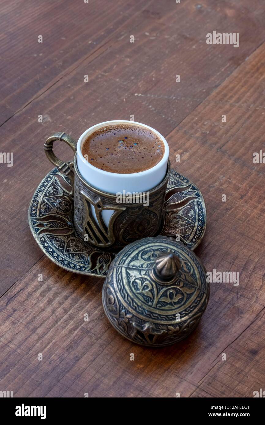 Une tasse de café turc tranditional. Banque D'Images