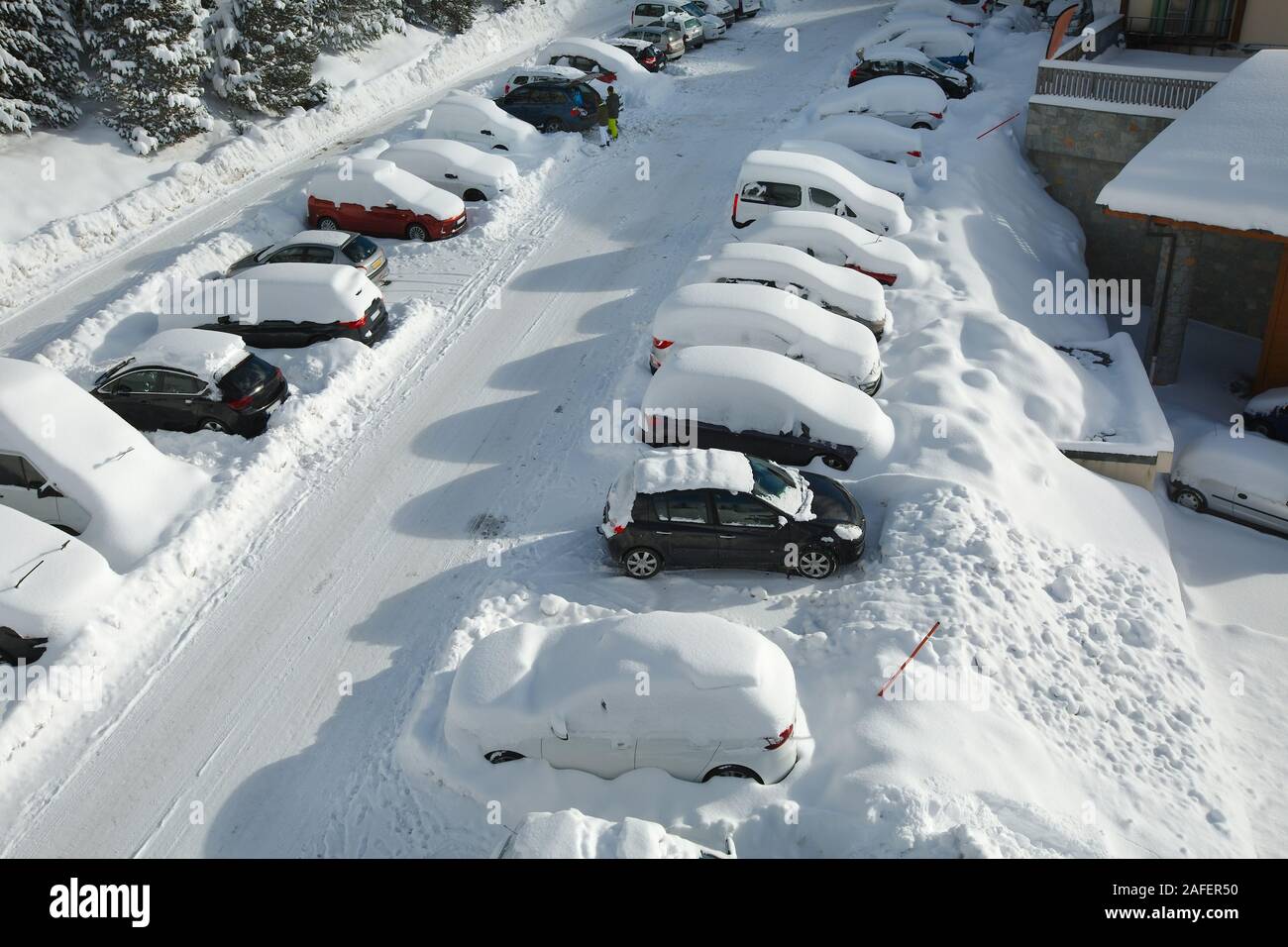Beaucoup de voitures vacances hiver Banque de photographies et d’images à haute résolution Alamy