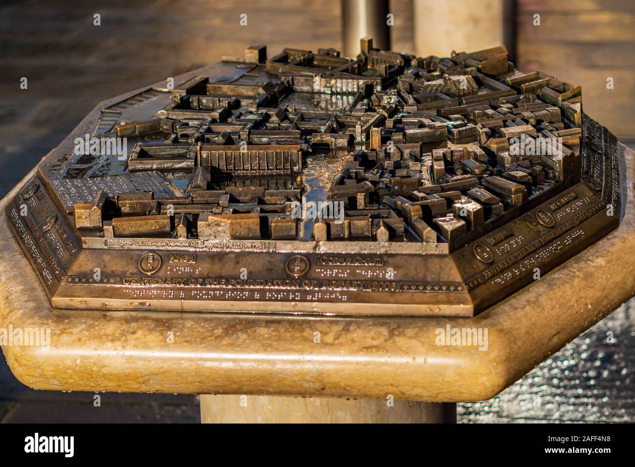 Carte du relief en bronze du centre-ville de Cambridge UK Banque D'Images