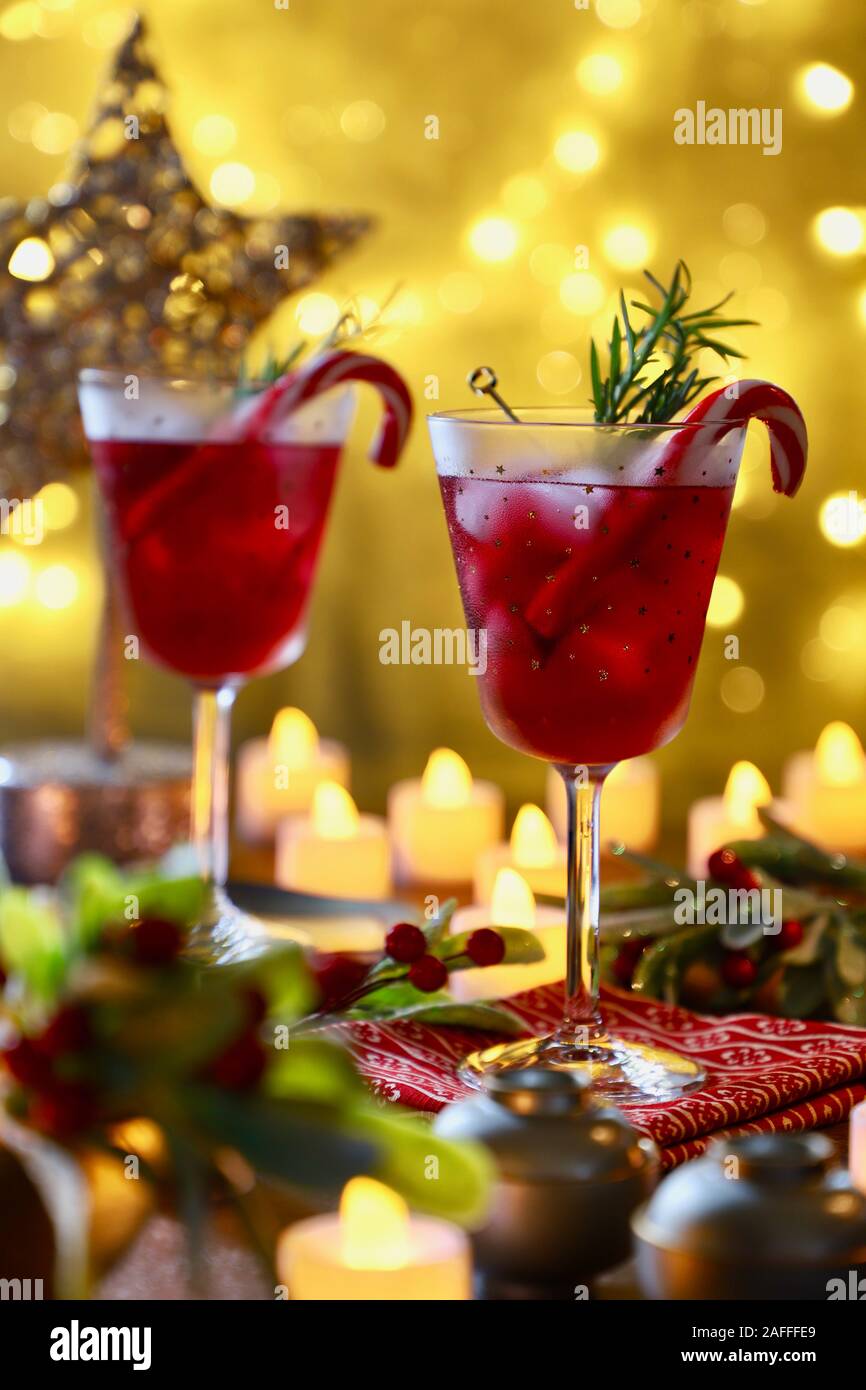 La canneberge, la prune japonaise et le vin de riz japonais Cocktail Banque D'Images