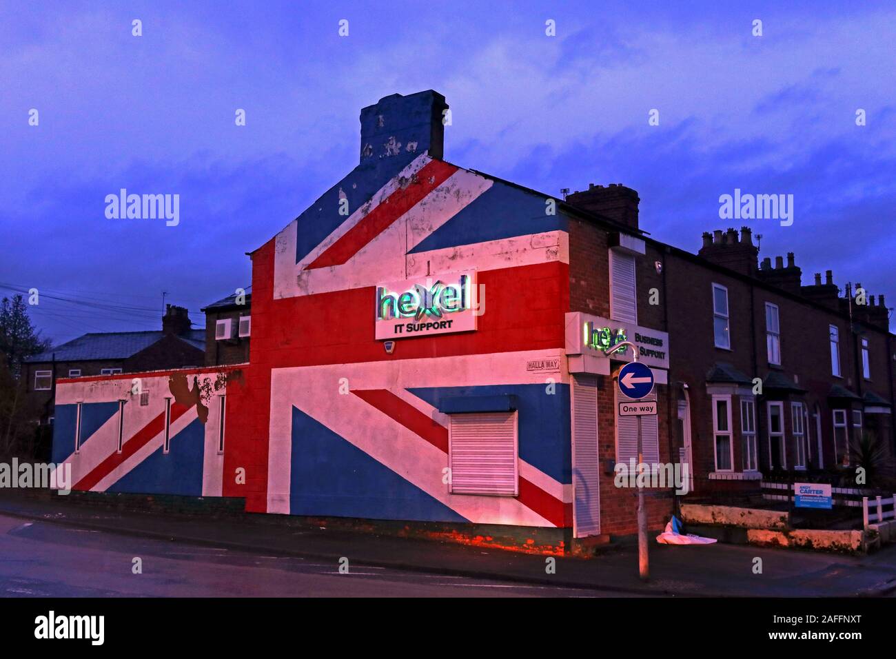 Royaliste, drapeau syndical, peint sur Hexel IT support, Latchford, 15 Wash Lane, Warrington, Cheshire, Angleterre, Royaume-Uni, WA4 1HS Banque D'Images