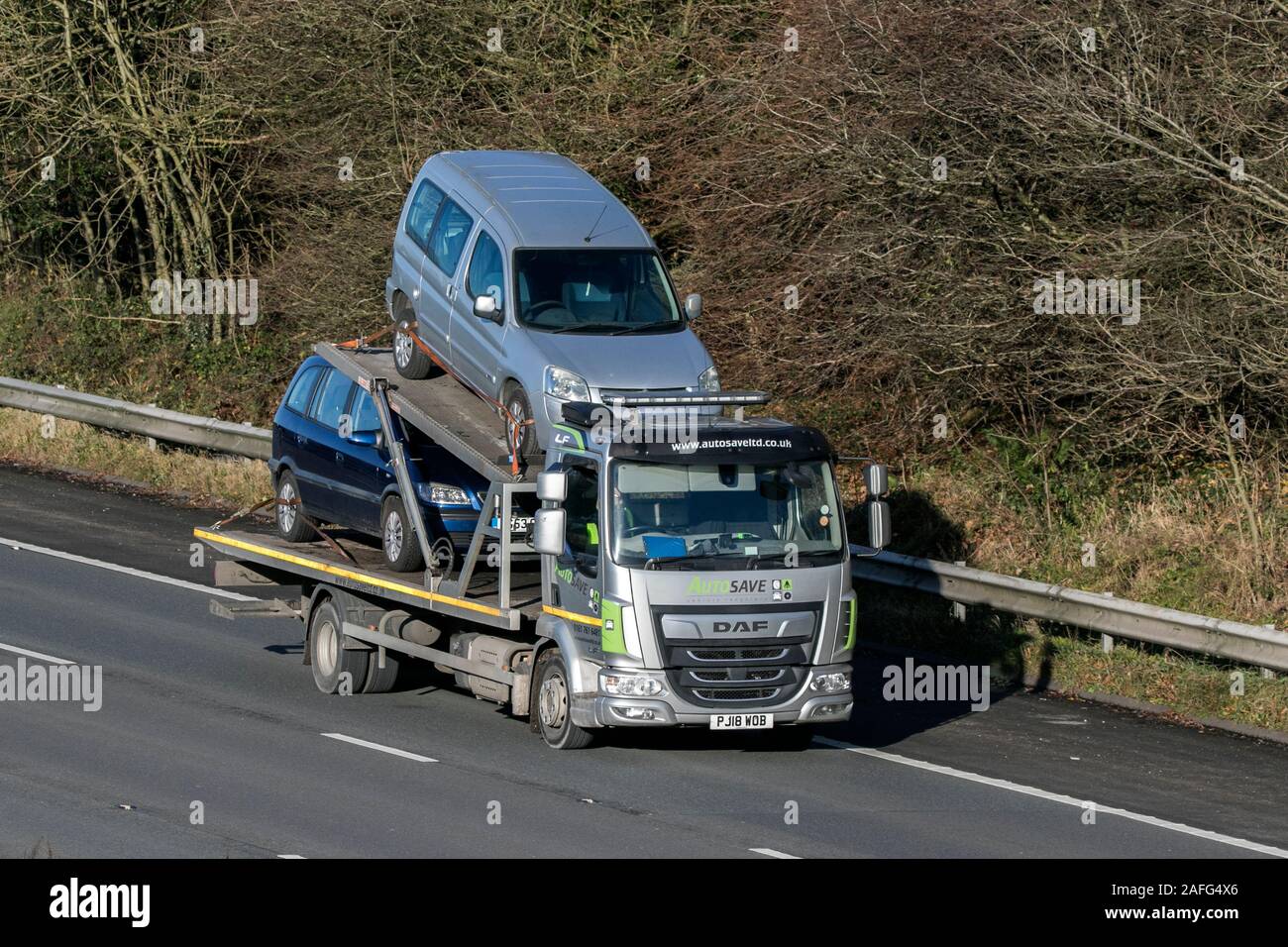 Répartition de l'assistance routière de récupération de sauvegarde automatique de la conduite sur l'autoroute M61, près de Manchester, Royaume-Uni Banque D'Images