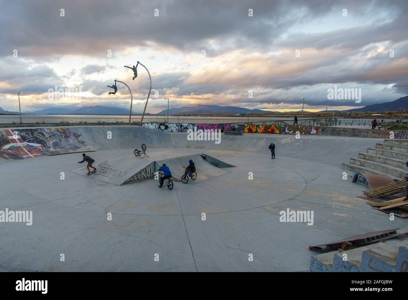 Skate Park dans la ville de Puerto Natales, au Chili, au sud de la patagonie Banque D'Images
